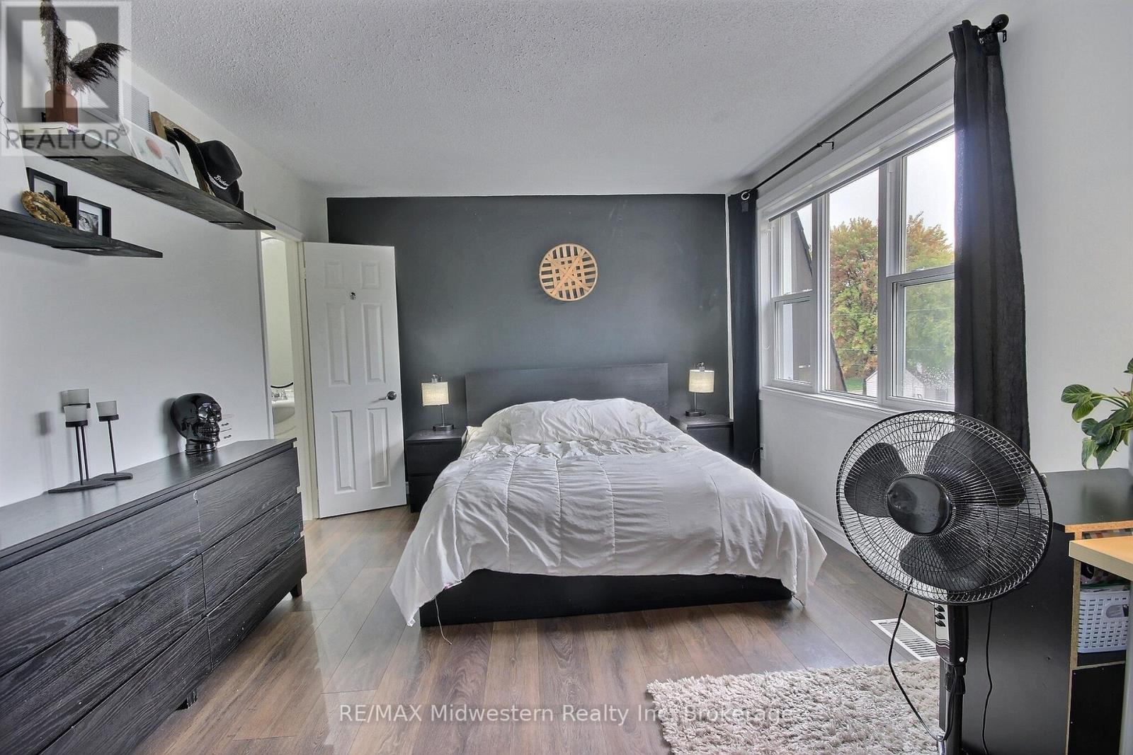 755 York Avenue N, North Perth, Ontario  N4W 2Y4 - Photo 12 - X12451392