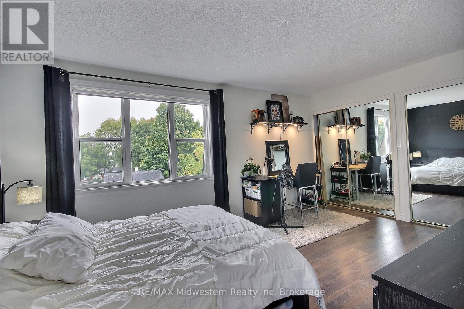 755 York Avenue N, North Perth, Ontario  N4W 2Y4 - Photo 13 - X12451392