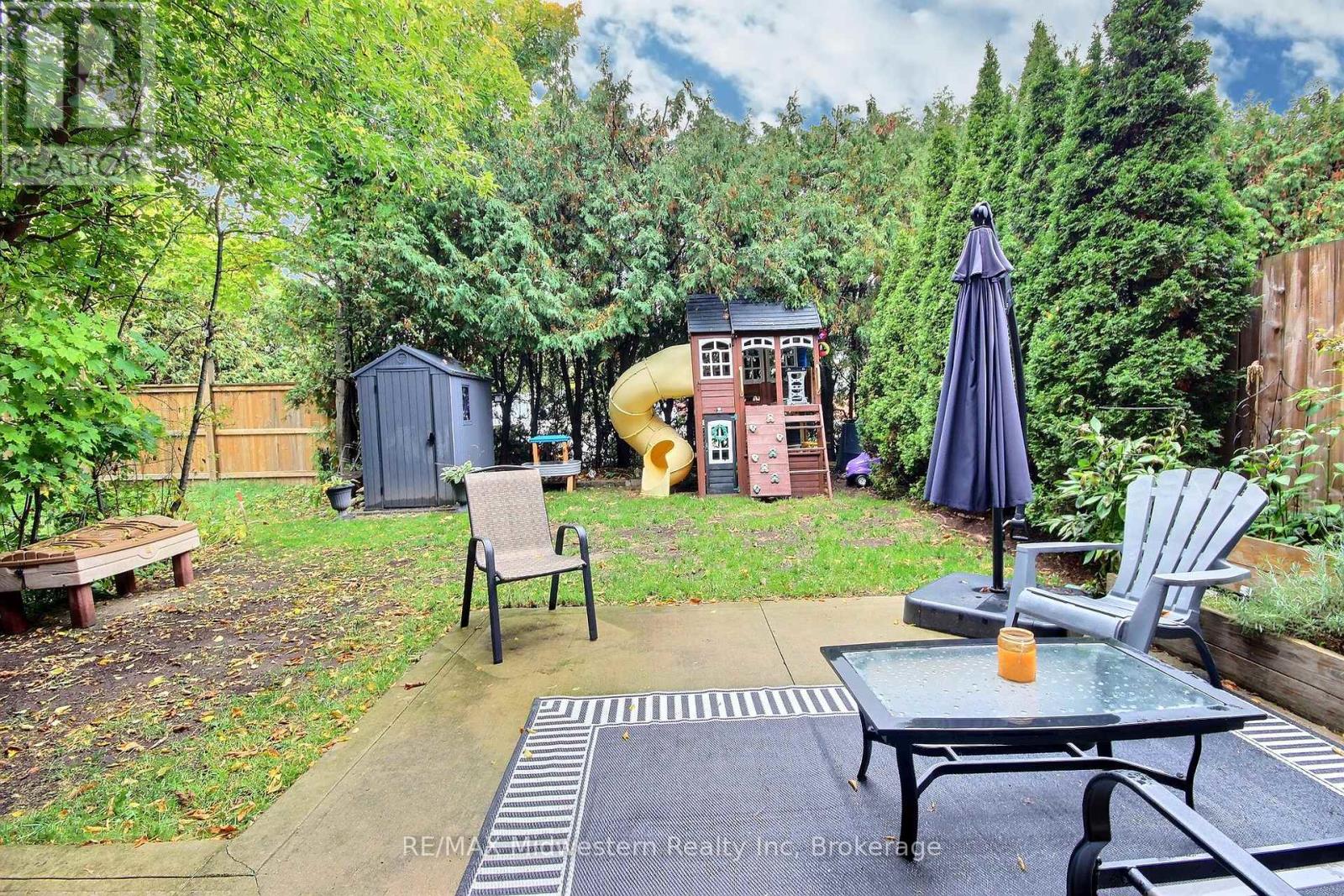 755 York Avenue N, North Perth, Ontario  N4W 2Y4 - Photo 17 - X12451392