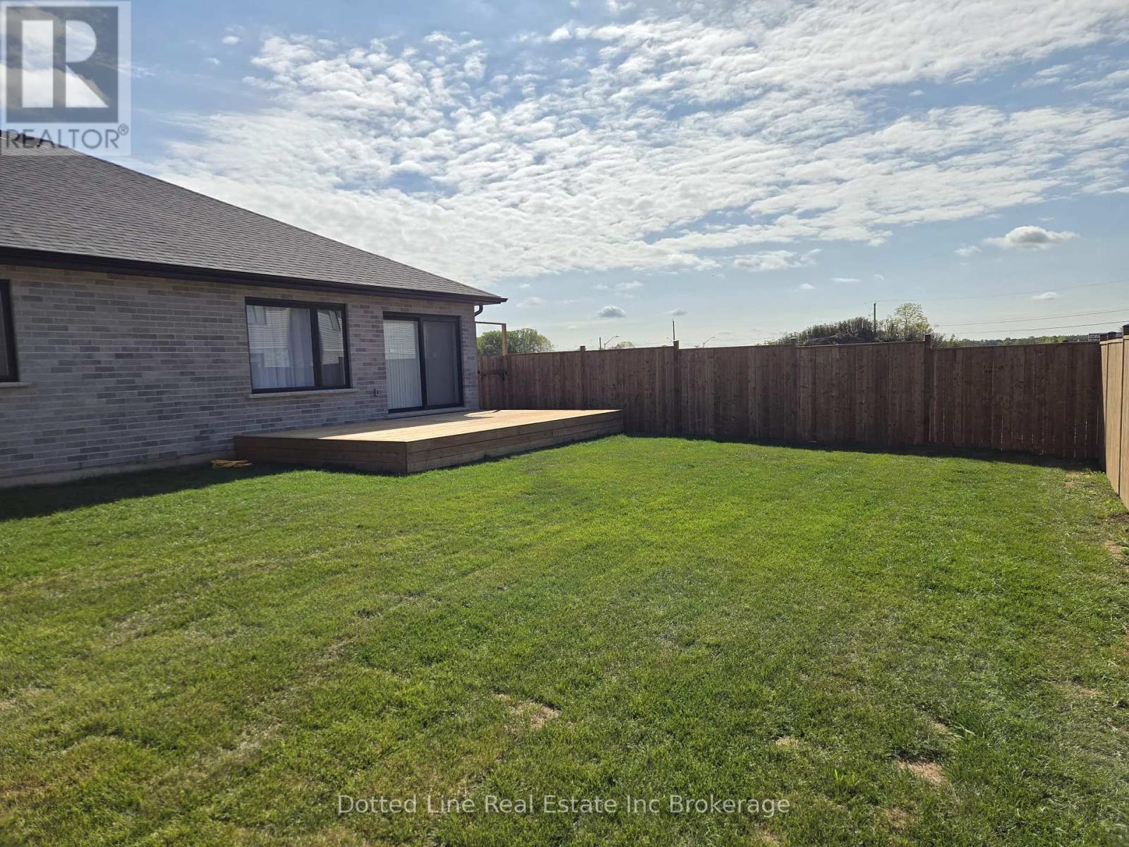 16 Walnut Drive, Tillsonburg, Ontario  N4G 5S2 - Photo 20 - X12379898