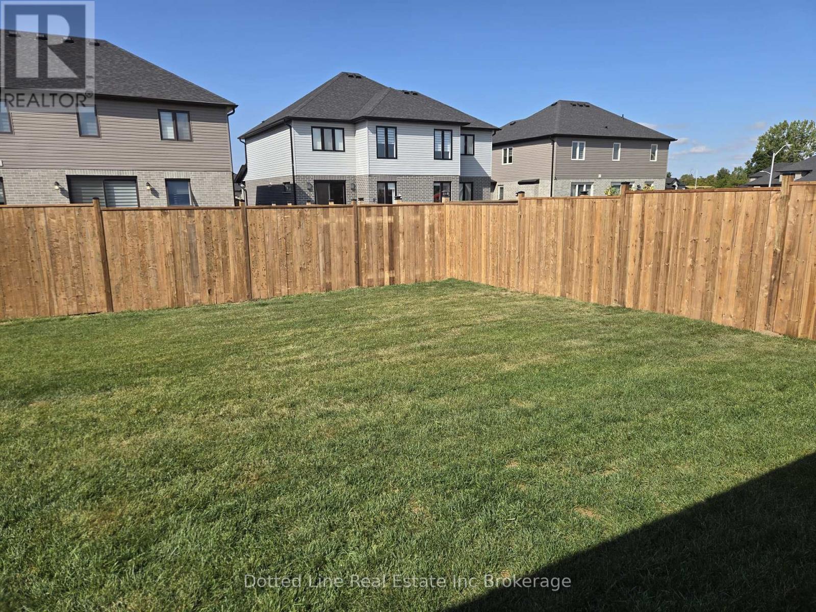 16 Walnut Drive, Tillsonburg, Ontario  N4G 5S2 - Photo 22 - X12379898
