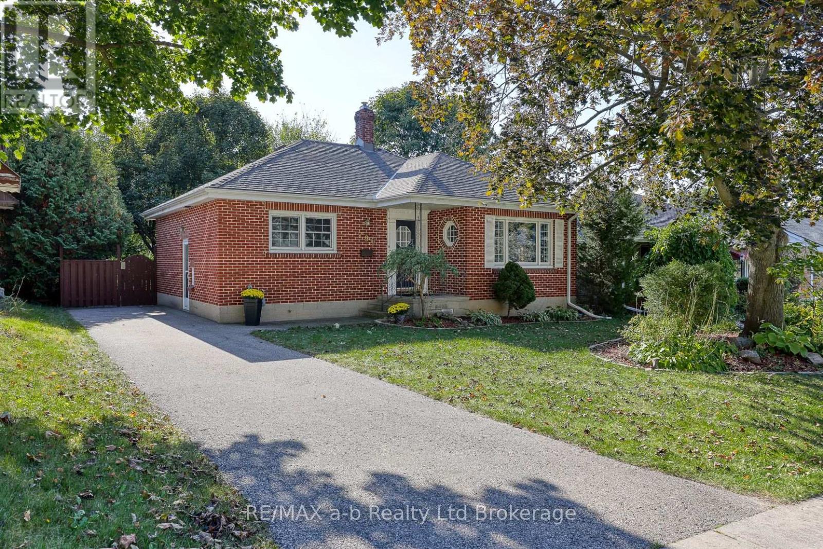 796 Bayswater Street, Woodstock, Ontario  N4S 5K5 - Photo 1 - X12451398