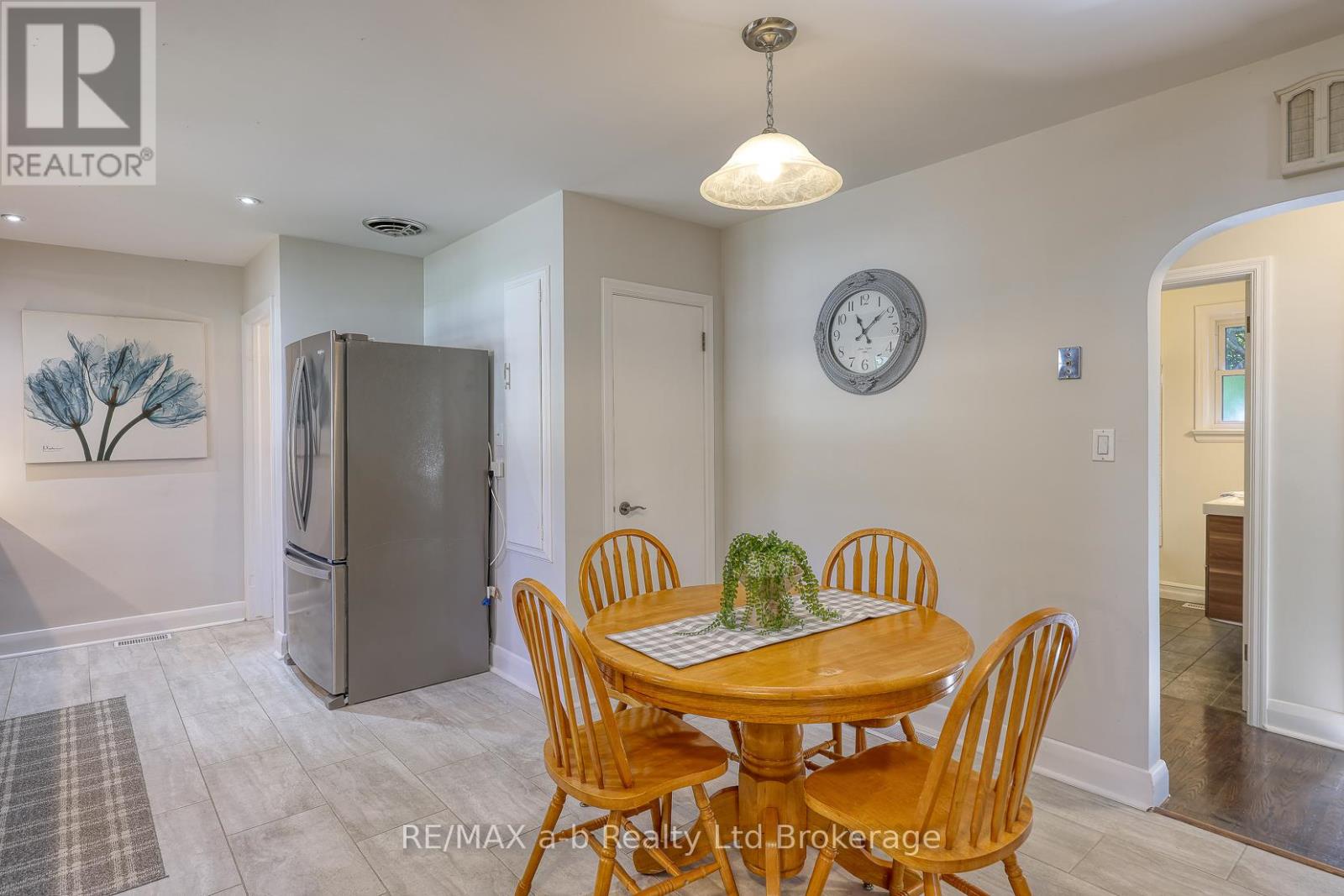 796 Bayswater Street, Woodstock, Ontario  N4S 5K5 - Photo 7 - X12451398