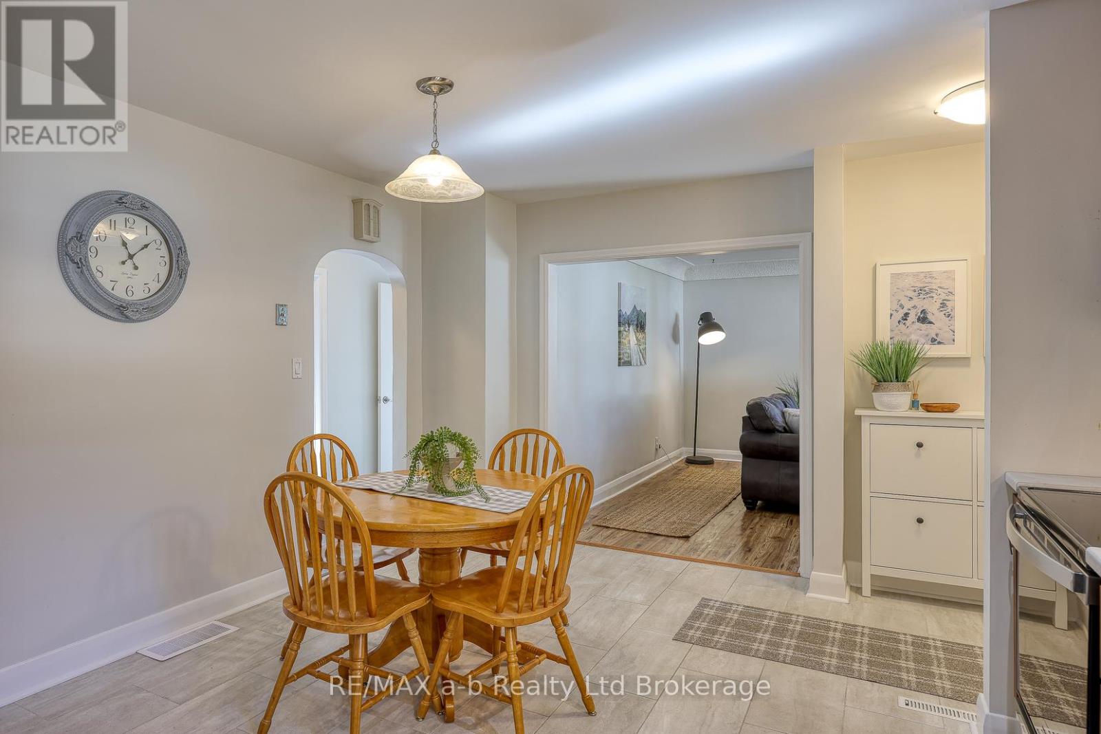 796 Bayswater Street, Woodstock, Ontario  N4S 5K5 - Photo 8 - X12451398