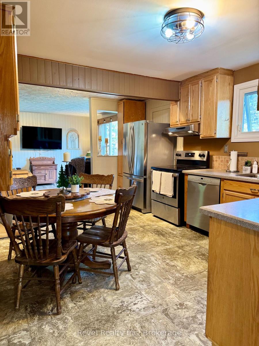 2816 Chiswick Line, Chisholm, Ontario  P0H 1Z0 - Photo 12 - X12451323