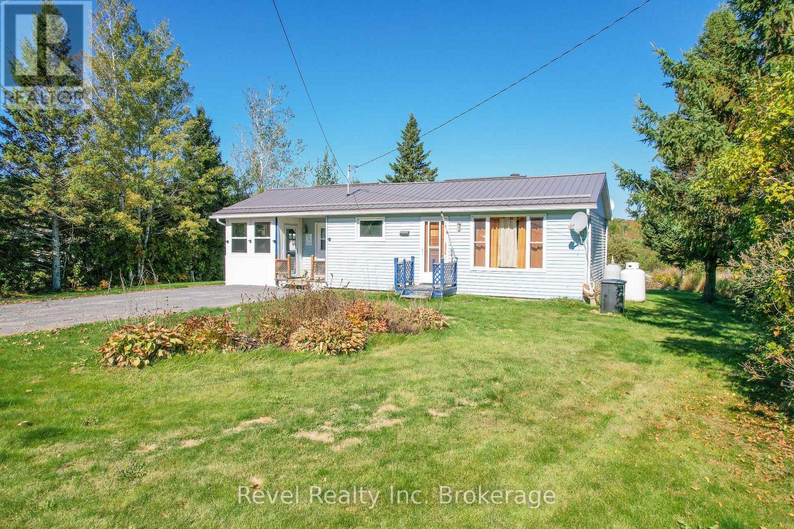 2816 Chiswick Line, Chisholm, Ontario  P0H 1Z0 - Photo 3 - X12451323