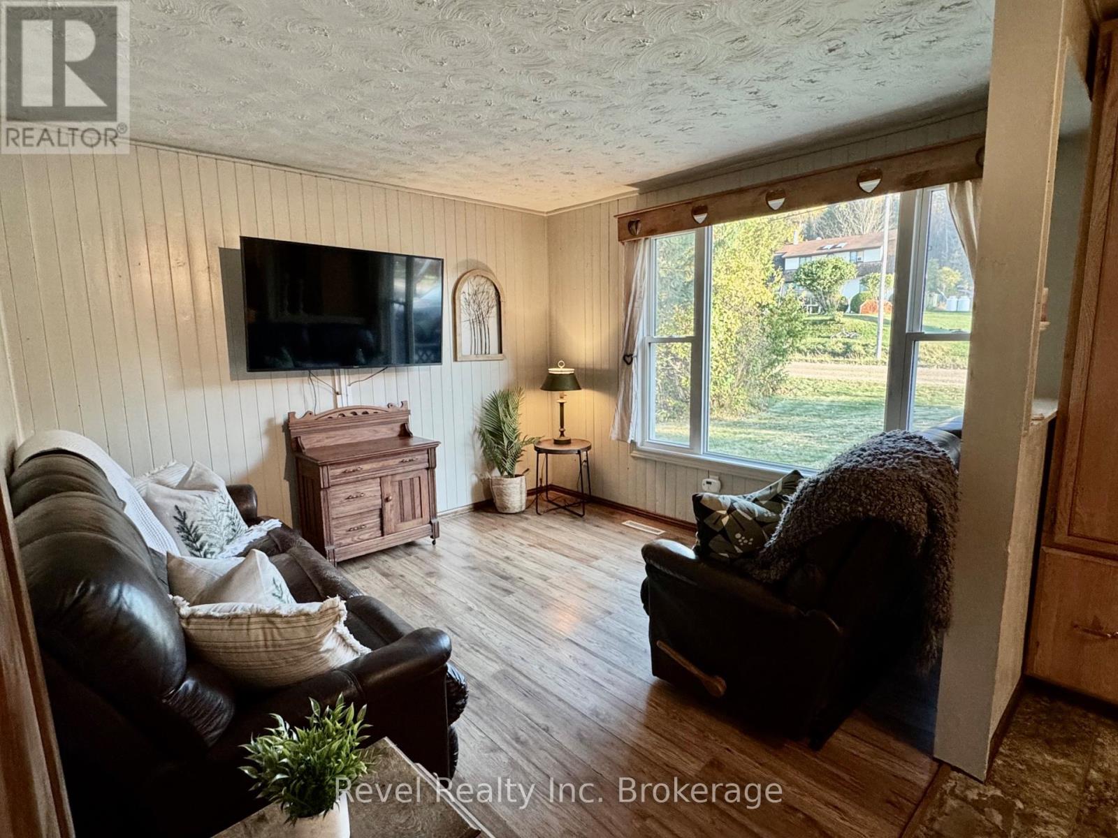2816 Chiswick Line, Chisholm, Ontario  P0H 1Z0 - Photo 32 - X12451323