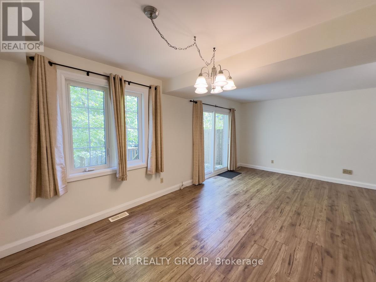#14 - 11 Janlyn Crescent, Belleville (Belleville Ward), Ontario  K8N 5R4 - Photo 13 - X12426618