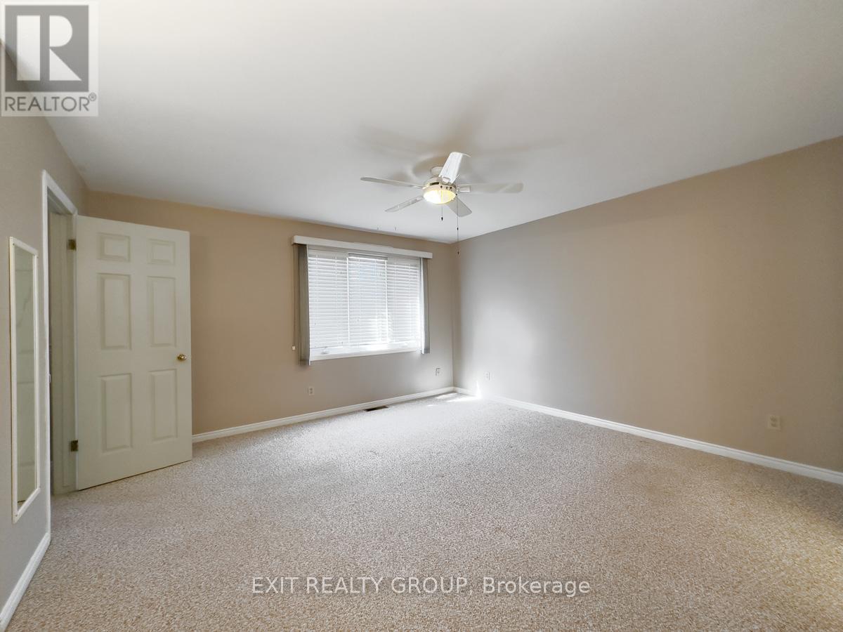 #14 - 11 Janlyn Crescent, Belleville (Belleville Ward), Ontario  K8N 5R4 - Photo 18 - X12426618