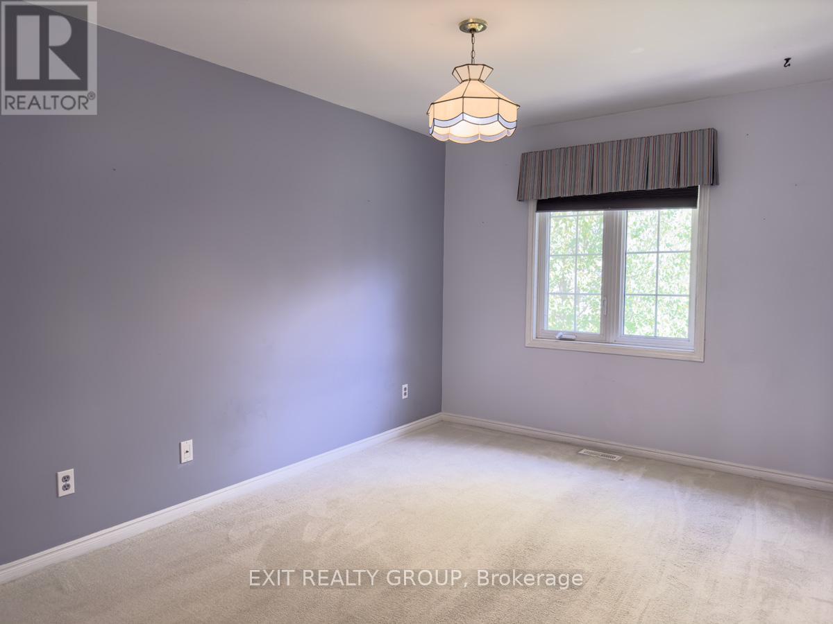 #14 - 11 Janlyn Crescent, Belleville (Belleville Ward), Ontario  K8N 5R4 - Photo 27 - X12426618