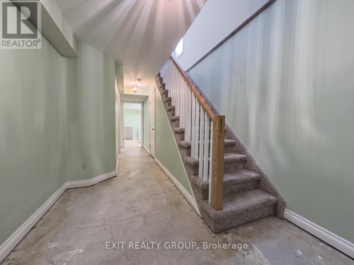 #14 - 11 Janlyn Crescent, Belleville (Belleville Ward), Ontario  K8N 5R4 - Photo 30 - X12426618