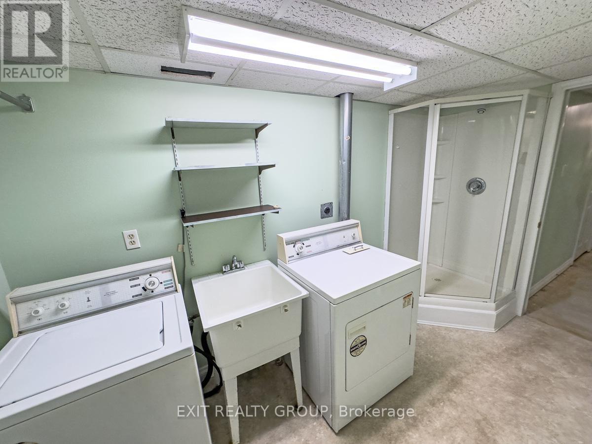 #14 - 11 Janlyn Crescent, Belleville (Belleville Ward), Ontario  K8N 5R4 - Photo 35 - X12426618