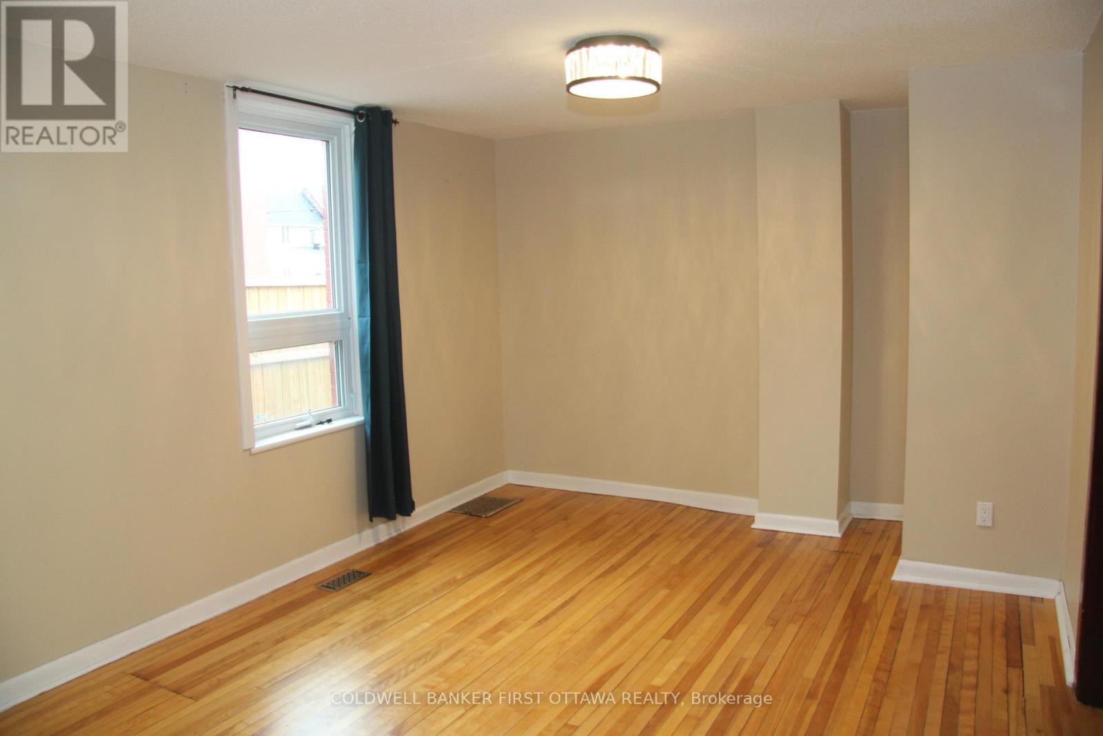 1 - 511 Cooper Street E, Ottawa, Ontario  K1R 5J1 - Photo 16 - X12431450