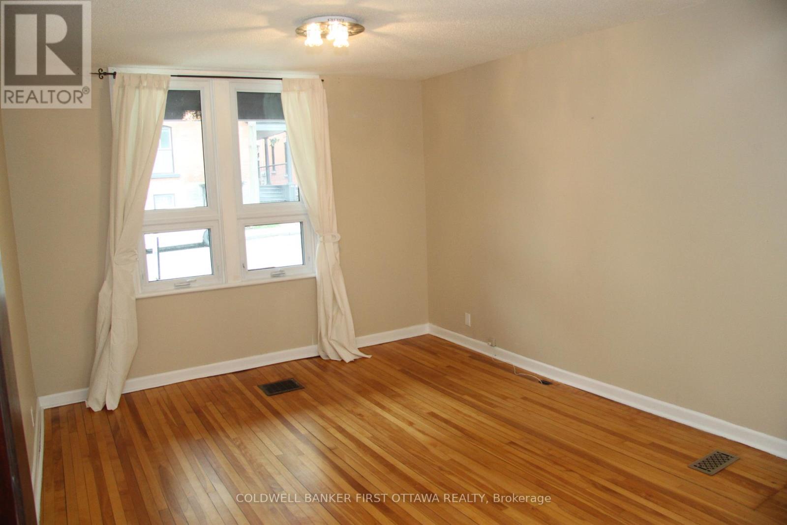1 - 511 Cooper Street E, Ottawa, Ontario  K1R 5J1 - Photo 15 - X12431450