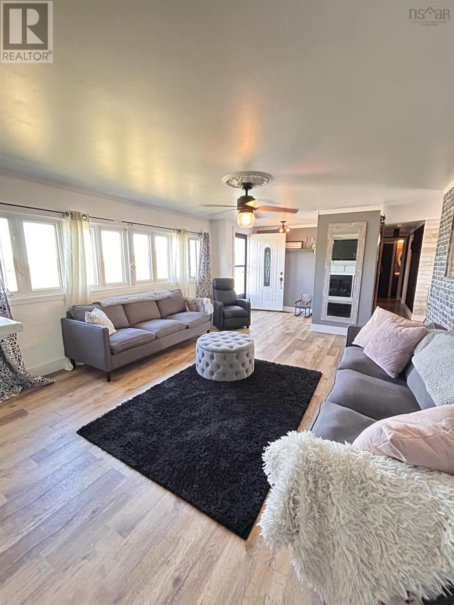 88 Reservior Ave., Glace Bay, Nova Scotia  B1A 4M4 - Photo 4 - 202522571