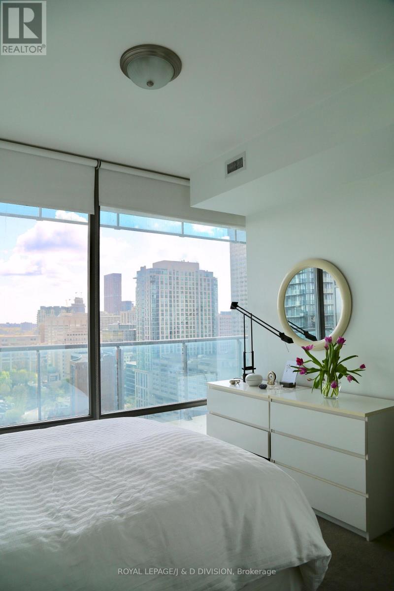 2202 - 18 Yorkville Avenue, Toronto (Annex), Ontario  M4W 3Y8 - Photo 7 - C12451289