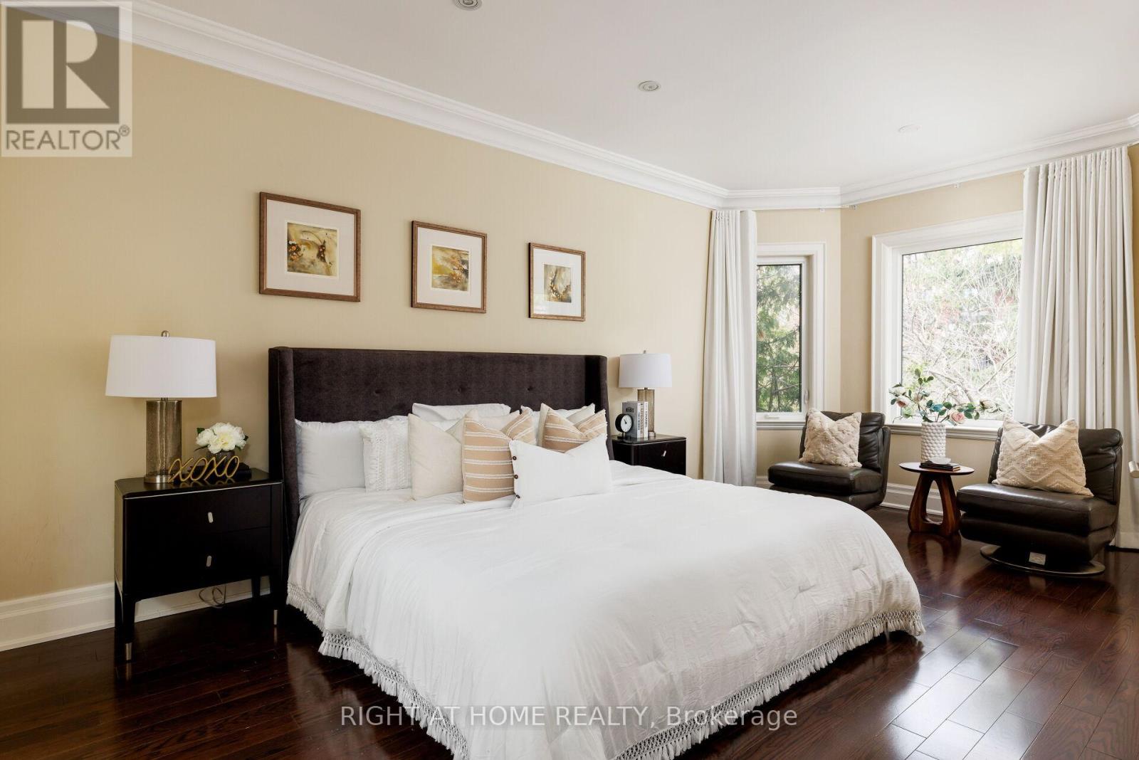 8 Rutherglen Road, Toronto (Leaside), Ontario  M4G 1L6 - Photo 12 - C12451371