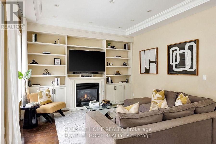 8 Rutherglen Road, Toronto (Leaside), Ontario  M4G 1L6 - Photo 20 - C12451371