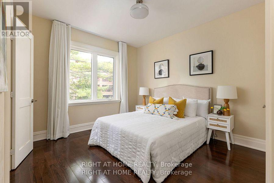 8 Rutherglen Road, Toronto (Leaside), Ontario  M4G 1L6 - Photo 33 - C12451371