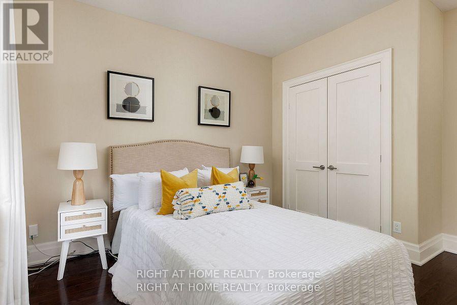 8 Rutherglen Road, Toronto (Leaside), Ontario  M4G 1L6 - Photo 34 - C12451371