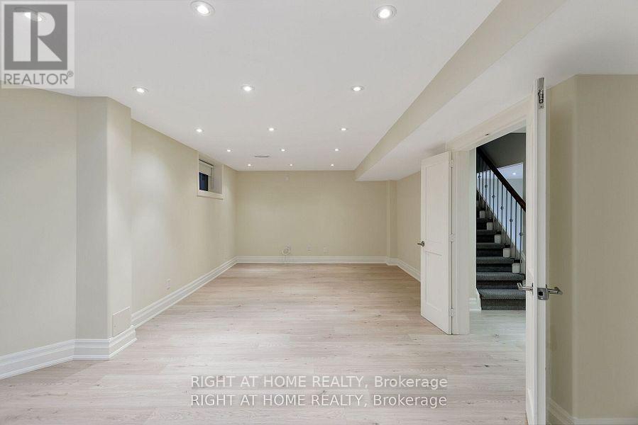 8 Rutherglen Road, Toronto (Leaside), Ontario  M4G 1L6 - Photo 42 - C12451371