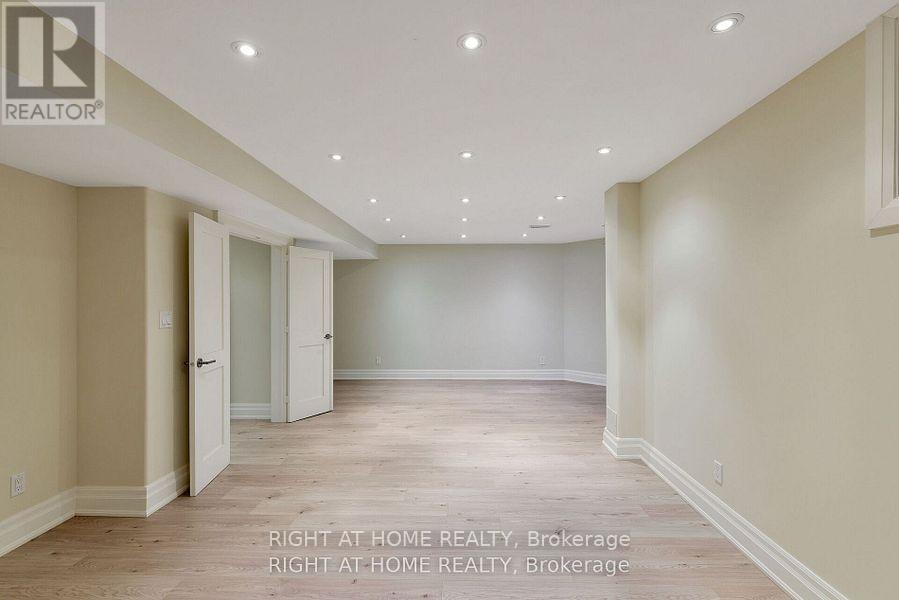 8 Rutherglen Road, Toronto (Leaside), Ontario  M4G 1L6 - Photo 43 - C12451371