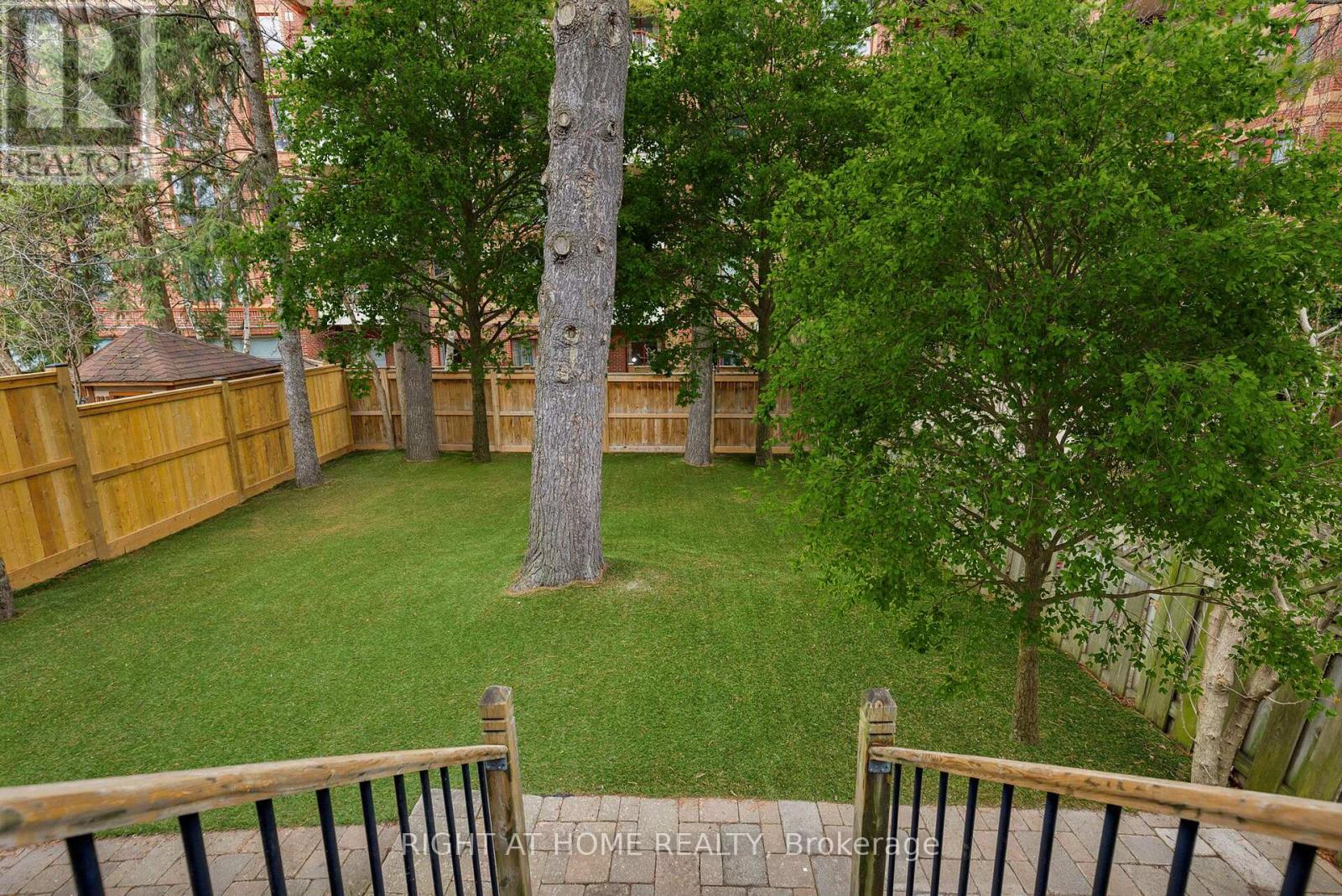 8 Rutherglen Road, Toronto (Leaside), Ontario  M4G 1L6 - Photo 48 - C12451371