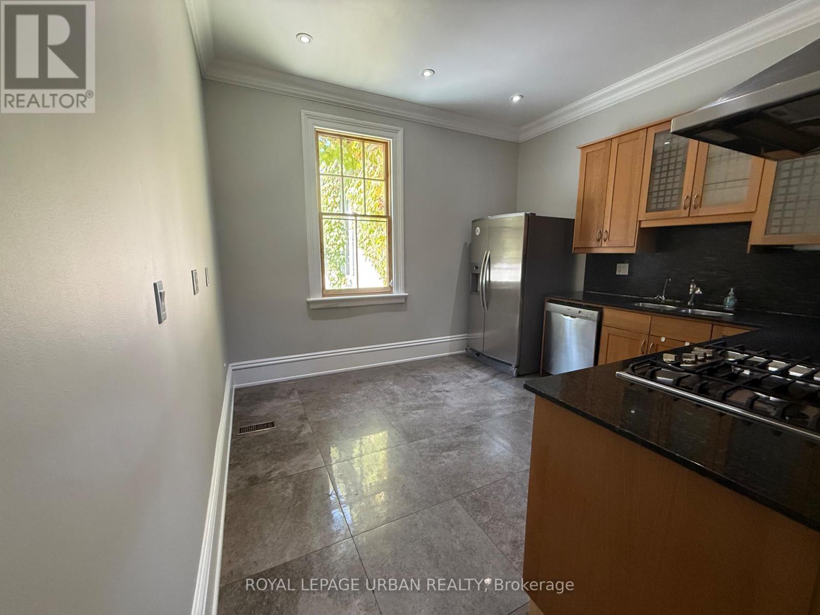 306 Seaton Street, Toronto, Ontario  M5A 2T7 - Photo 10 - C12451384