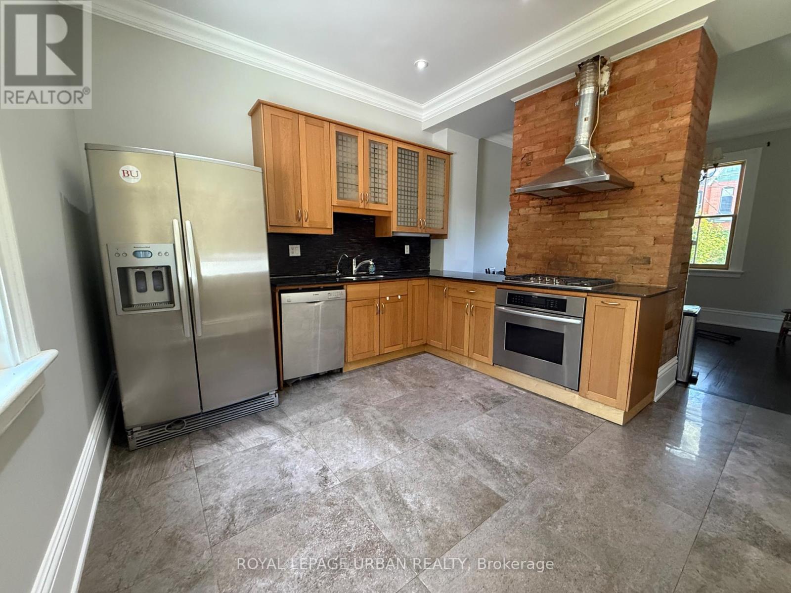 306 Seaton Street, Toronto, Ontario  M5A 2T7 - Photo 2 - C12451384
