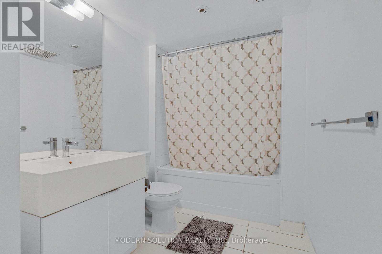 925 - 10 Capreol Court, Toronto (Waterfront Communities), Ontario  M5V 4B3 - Photo 19 - C12451388