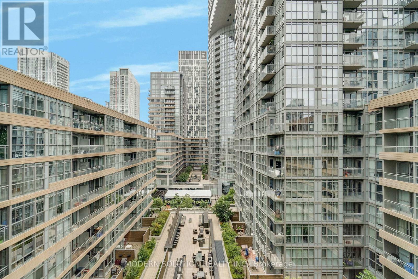 925 - 10 Capreol Court, Toronto (Waterfront Communities), Ontario  M5V 4B3 - Photo 25 - C12451388