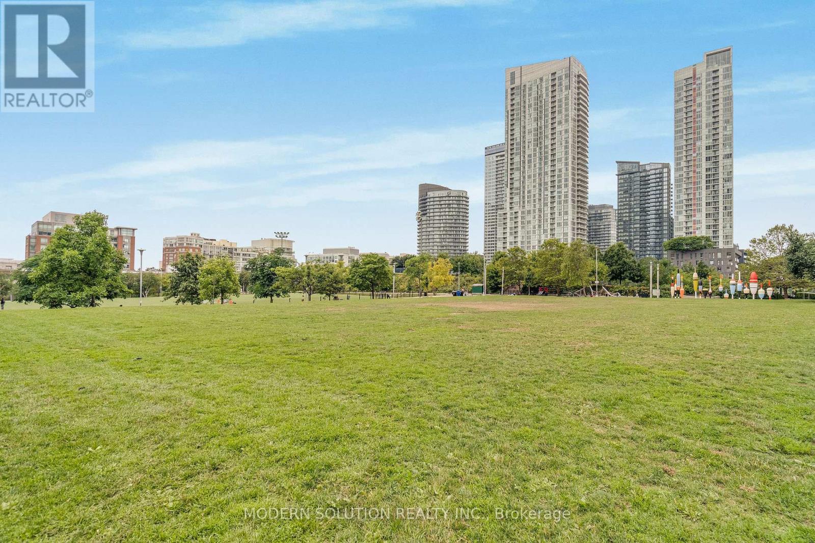 925 - 10 Capreol Court, Toronto (Waterfront Communities), Ontario  M5V 4B3 - Photo 27 - C12451388