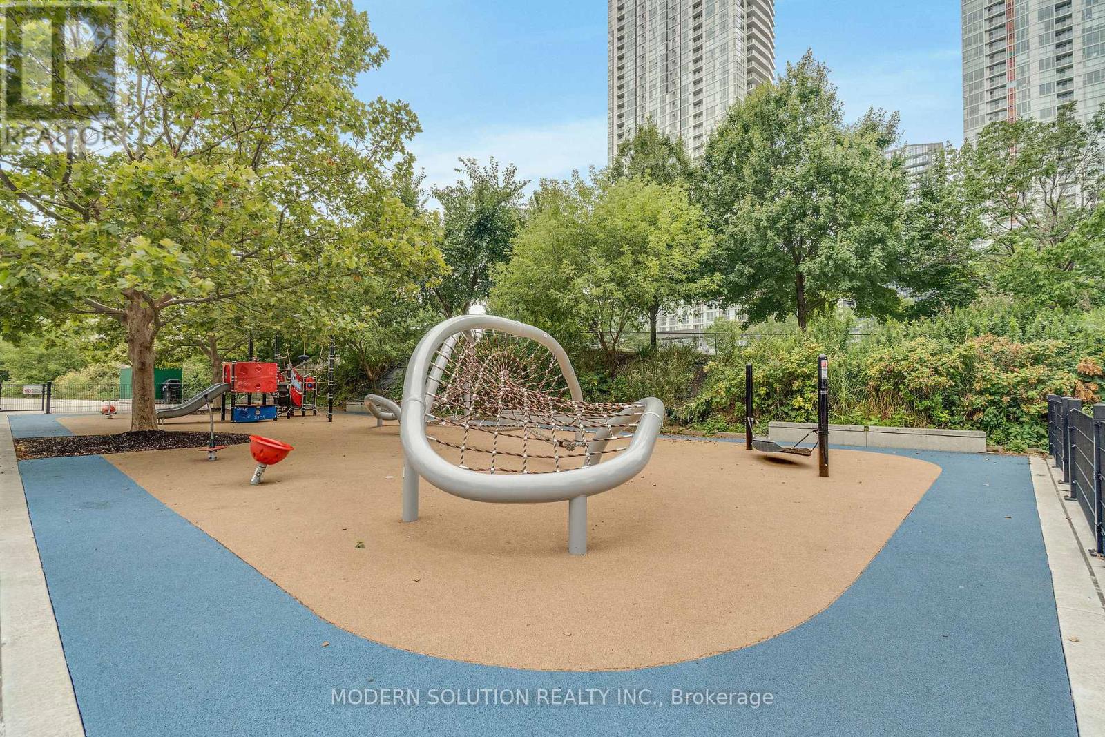 925 - 10 Capreol Court, Toronto (Waterfront Communities), Ontario  M5V 4B3 - Photo 29 - C12451388