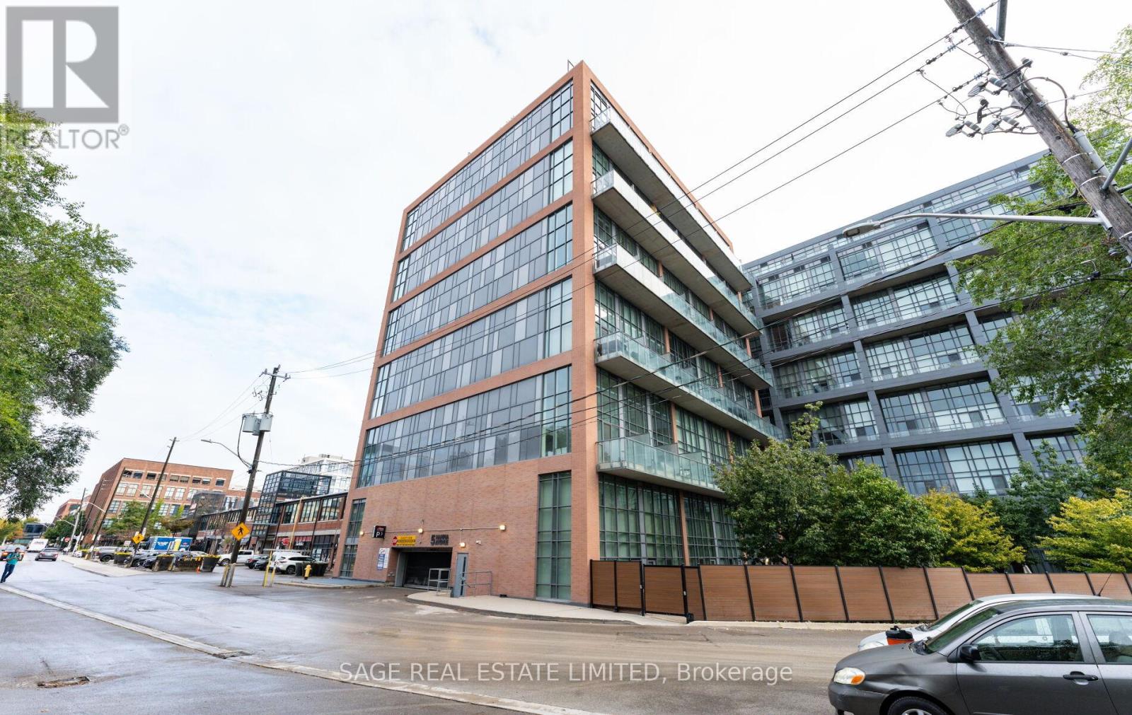 718 - 5 HANNA AVENUE, Toronto, Ontario