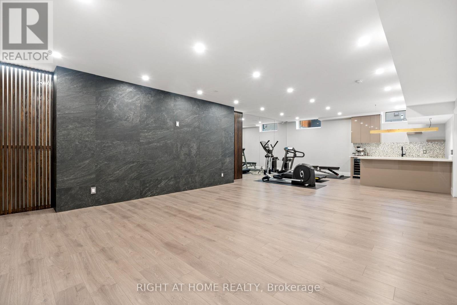 15 Fairmeadow Avenue, Toronto (St. Andrew-Windfields), Ontario  M2P 0A5 - Photo 30 - C12451429