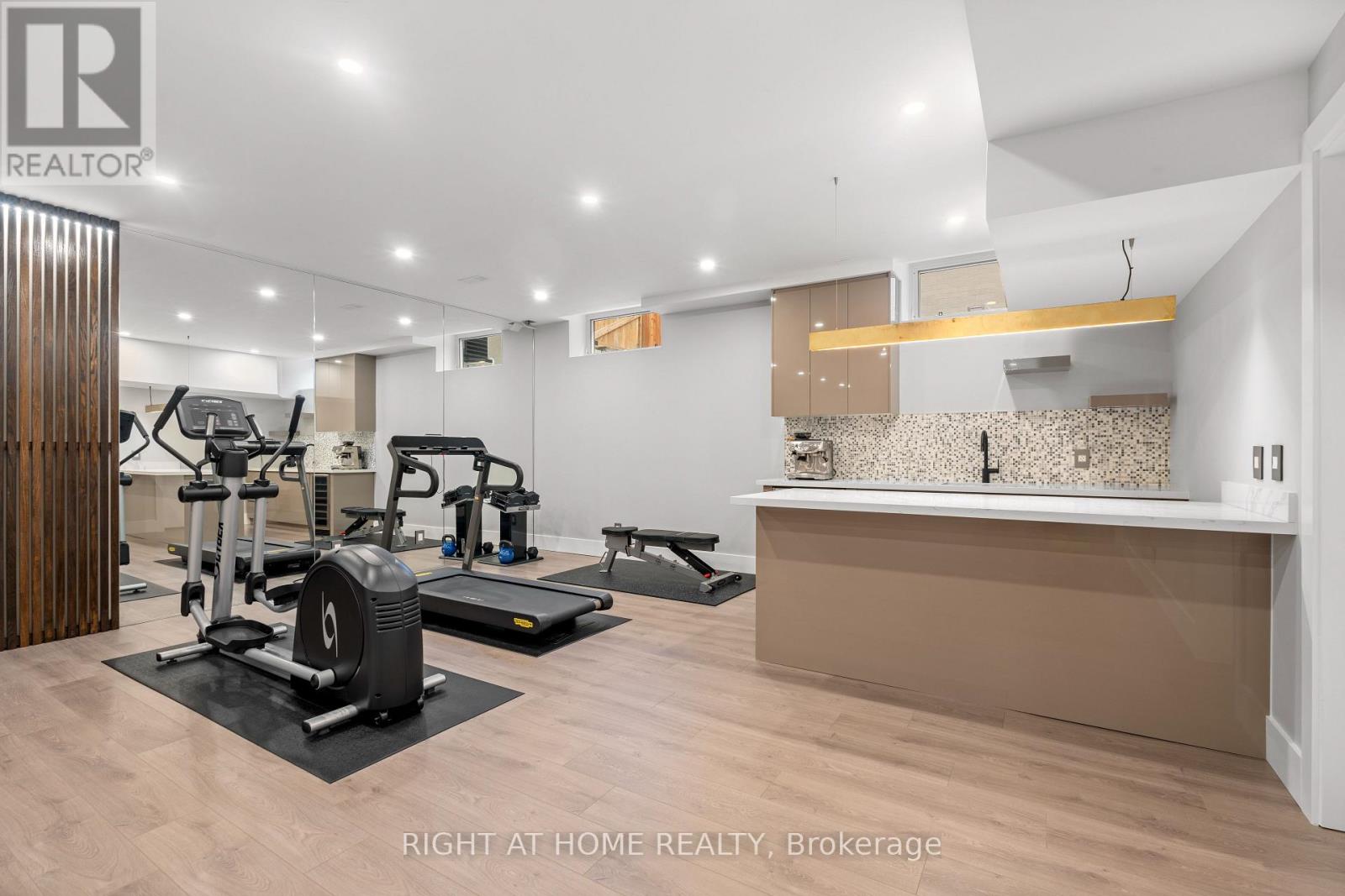 15 Fairmeadow Avenue, Toronto (St. Andrew-Windfields), Ontario  M2P 0A5 - Photo 31 - C12451429
