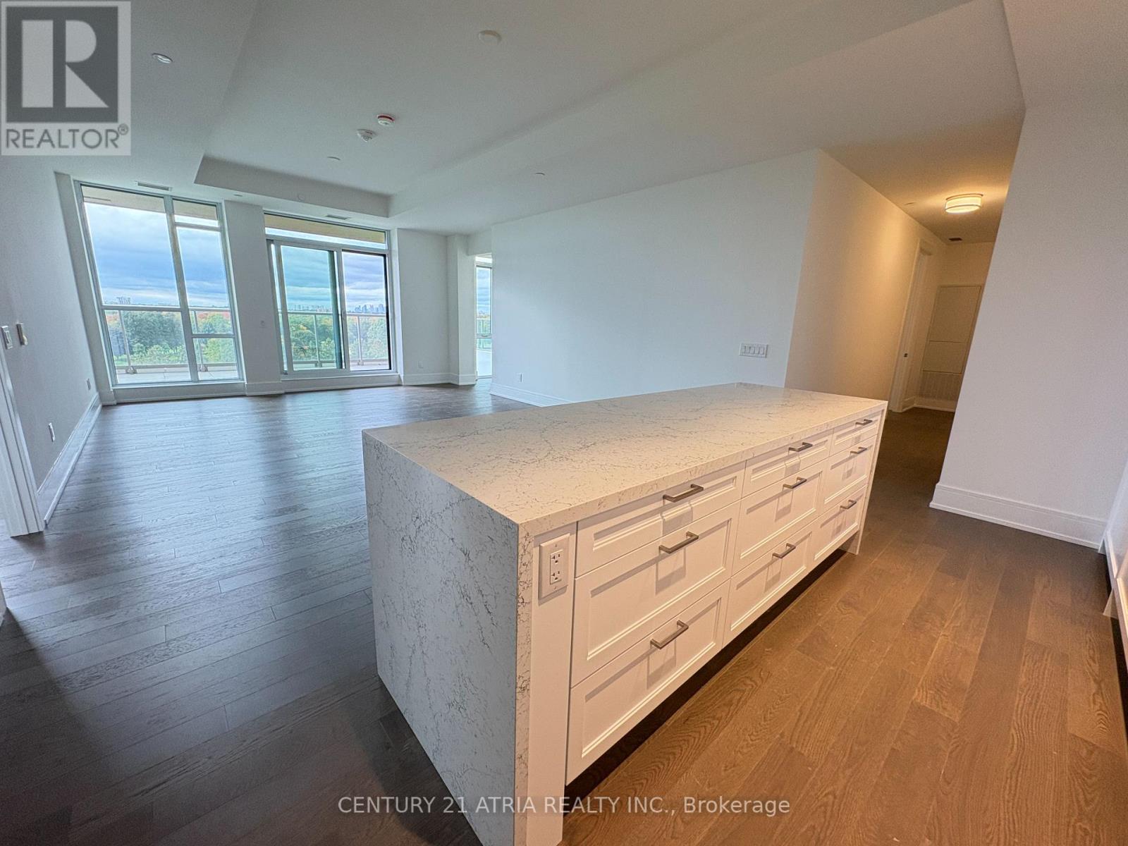 605 - 397 Royal Orchard Boulevard, Markham, Ontario  L3T 0H3 - Photo 4 - N12450111