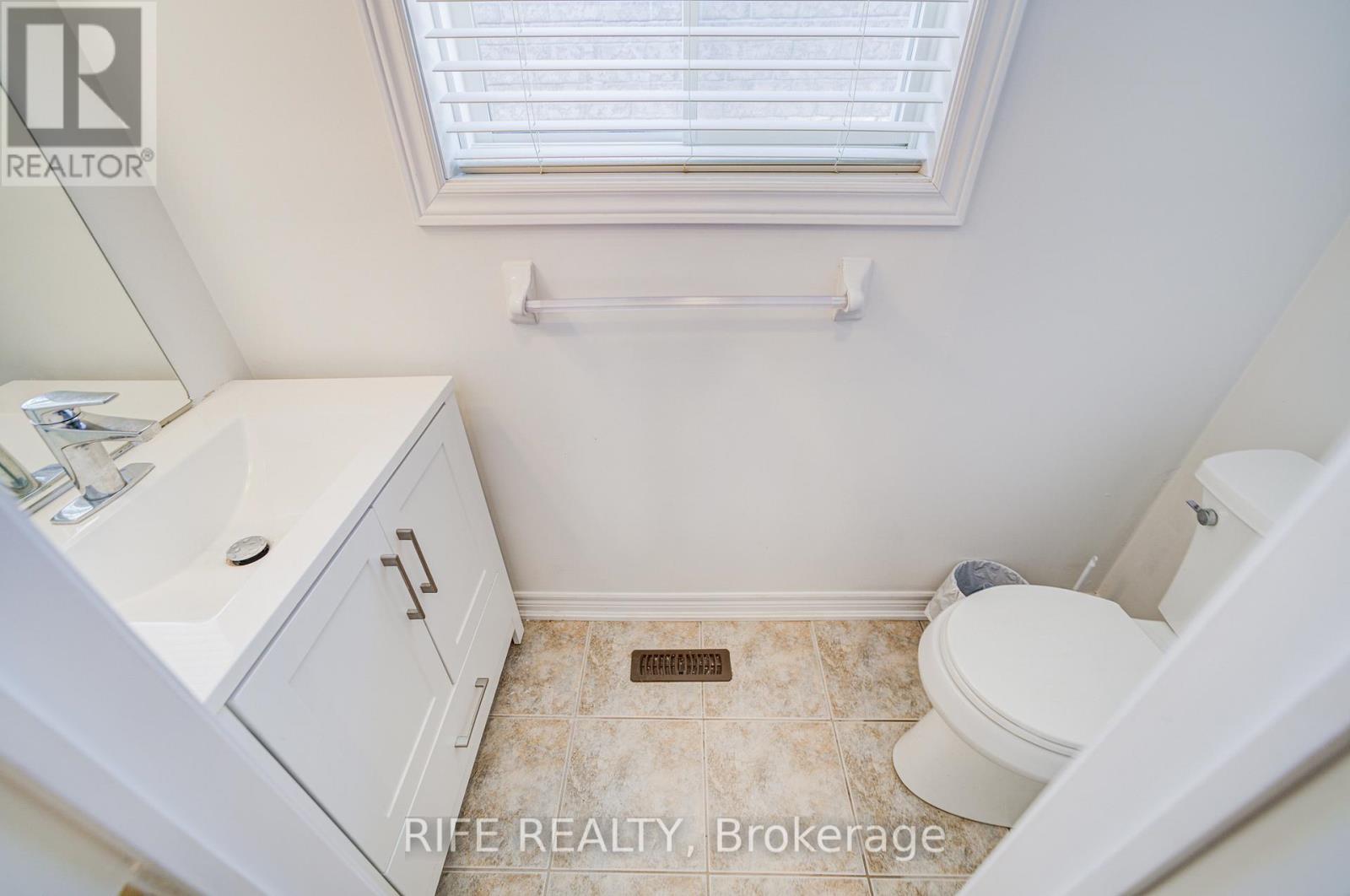 106 Craggview Drive, Toronto (West Hill), Ontario  M1E 2L8 - Photo 10 - E12451395