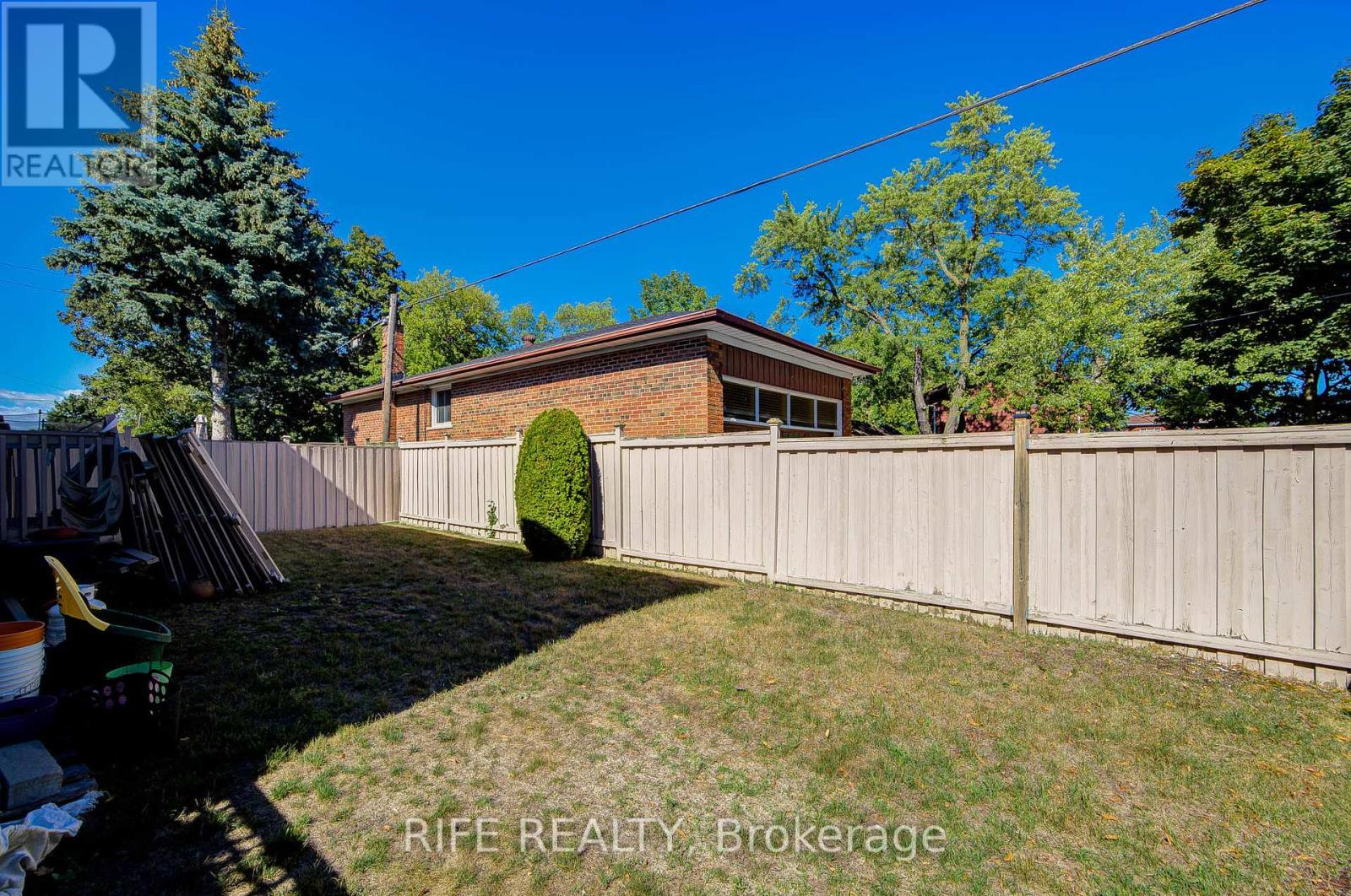 106 Craggview Drive, Toronto (West Hill), Ontario  M1E 2L8 - Photo 24 - E12451395