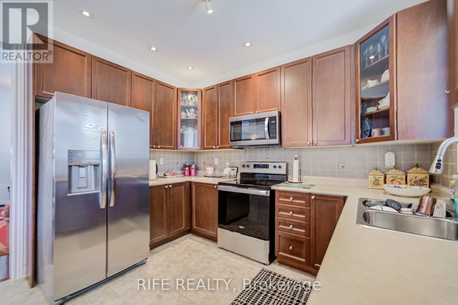106 Craggview Drive, Toronto (West Hill), Ontario  M1E 2L8 - Photo 7 - E12451395