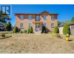 106 CRAGGVIEW DRIVE, Toronto, Ontario