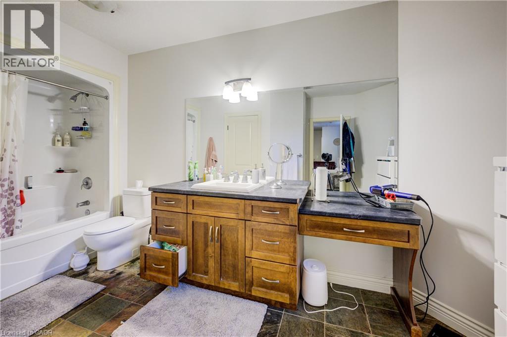 431 Deer Ridge Drive, Kitchener, Ontario  N2P 2T3 - Photo 35 - 40777294