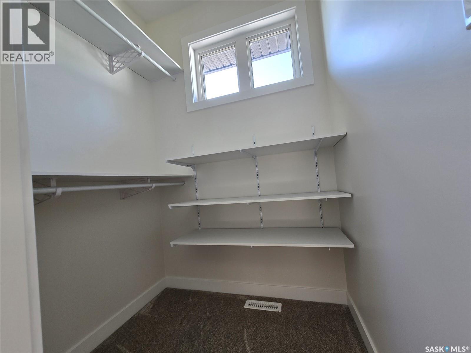 3 Kenney Crescent, Weyburn, Saskatchewan  S4H 0K5 - Photo 29 - SK016290