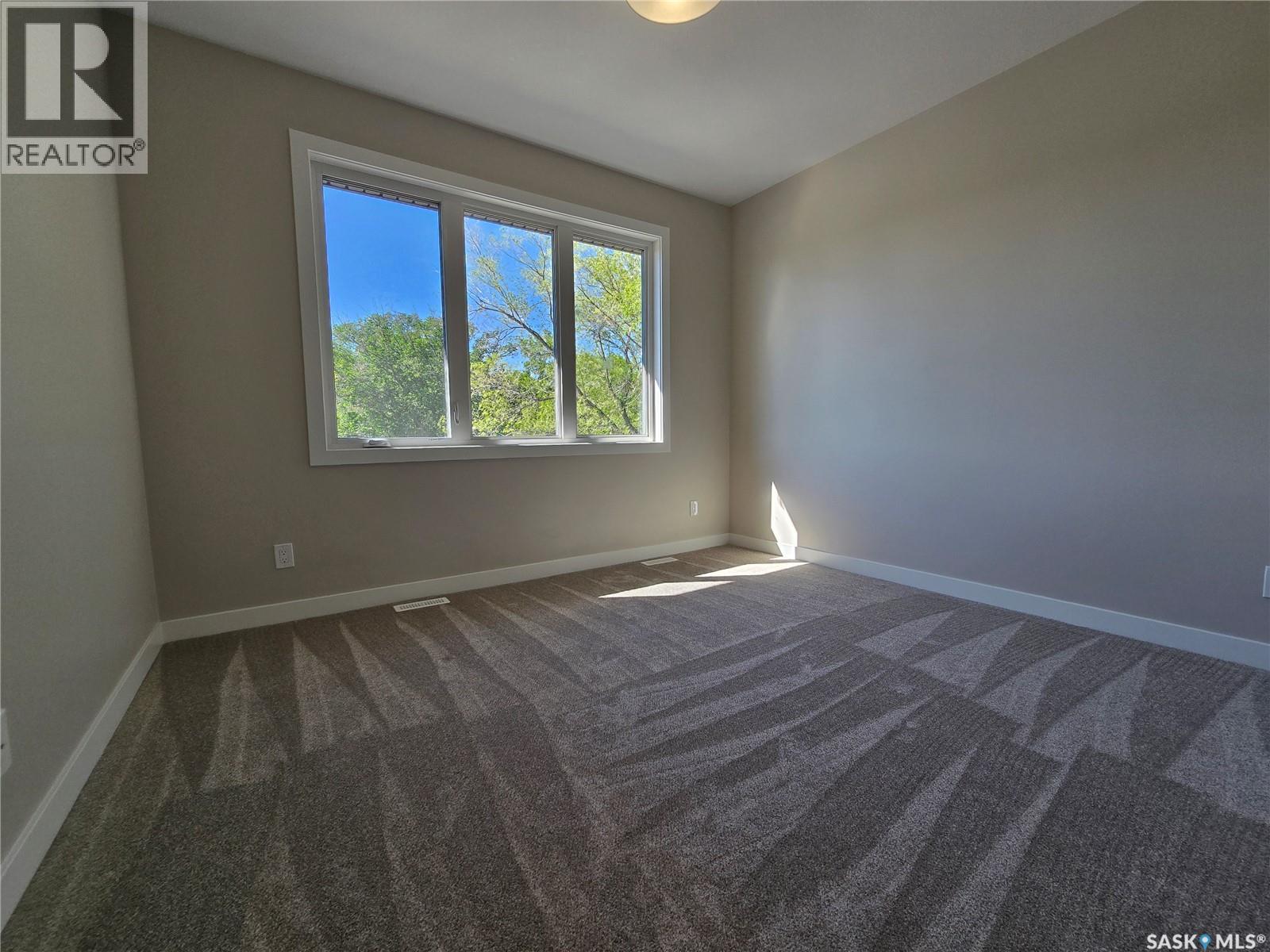 3 Kenney Crescent, Weyburn, Saskatchewan  S4H 0K5 - Photo 30 - SK016290