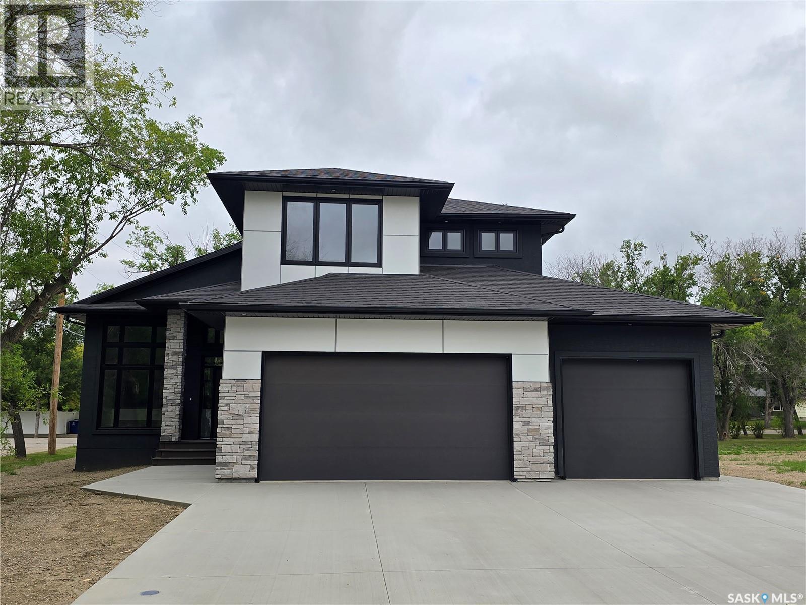 3 Kenney Crescent, Weyburn, Saskatchewan  S4H 0K5 - Photo 44 - SK016290