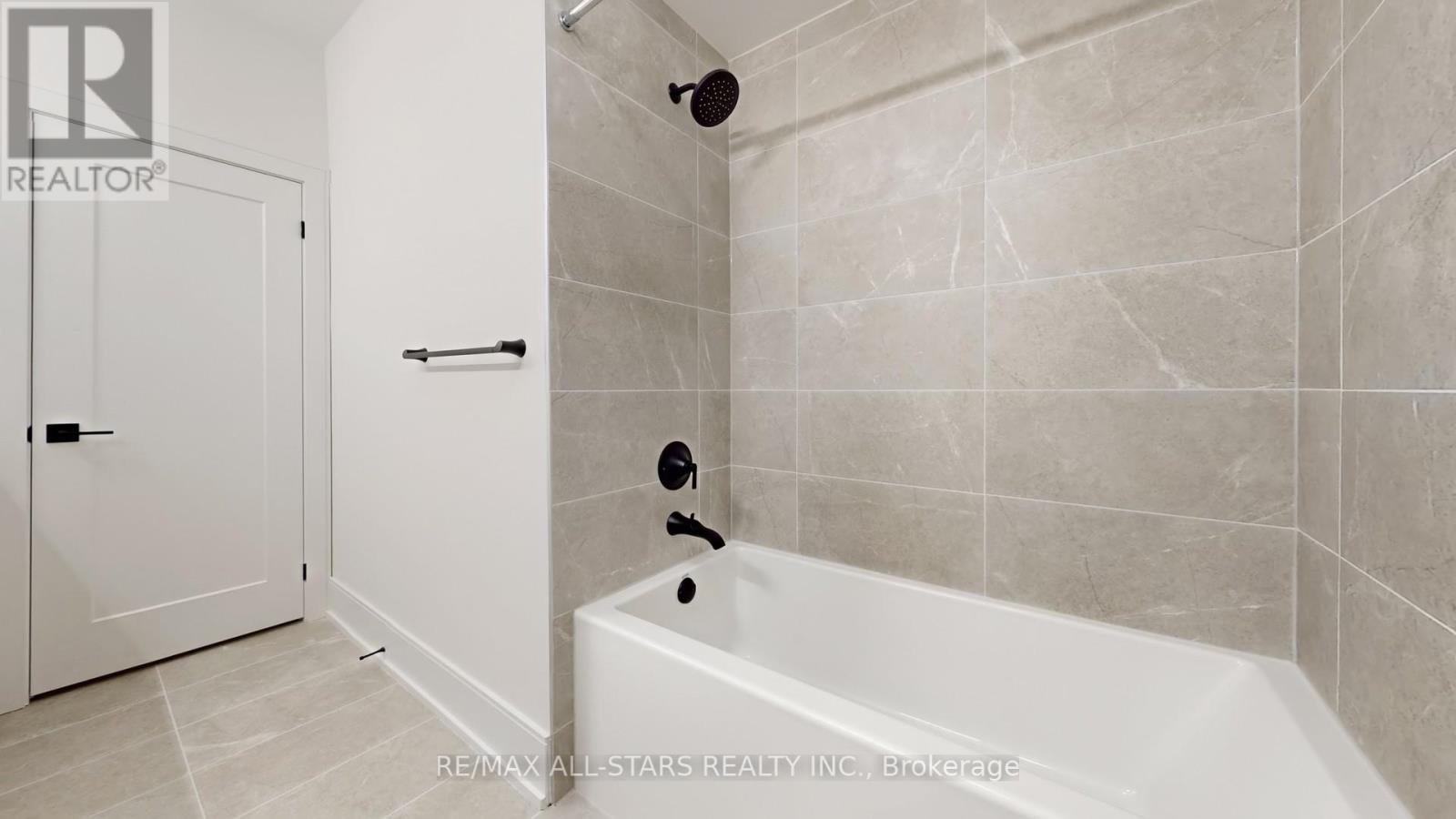 5 Vern Robertson Gate, Uxbridge, Ontario  L9P 0R9 - Photo 34 - N12451281