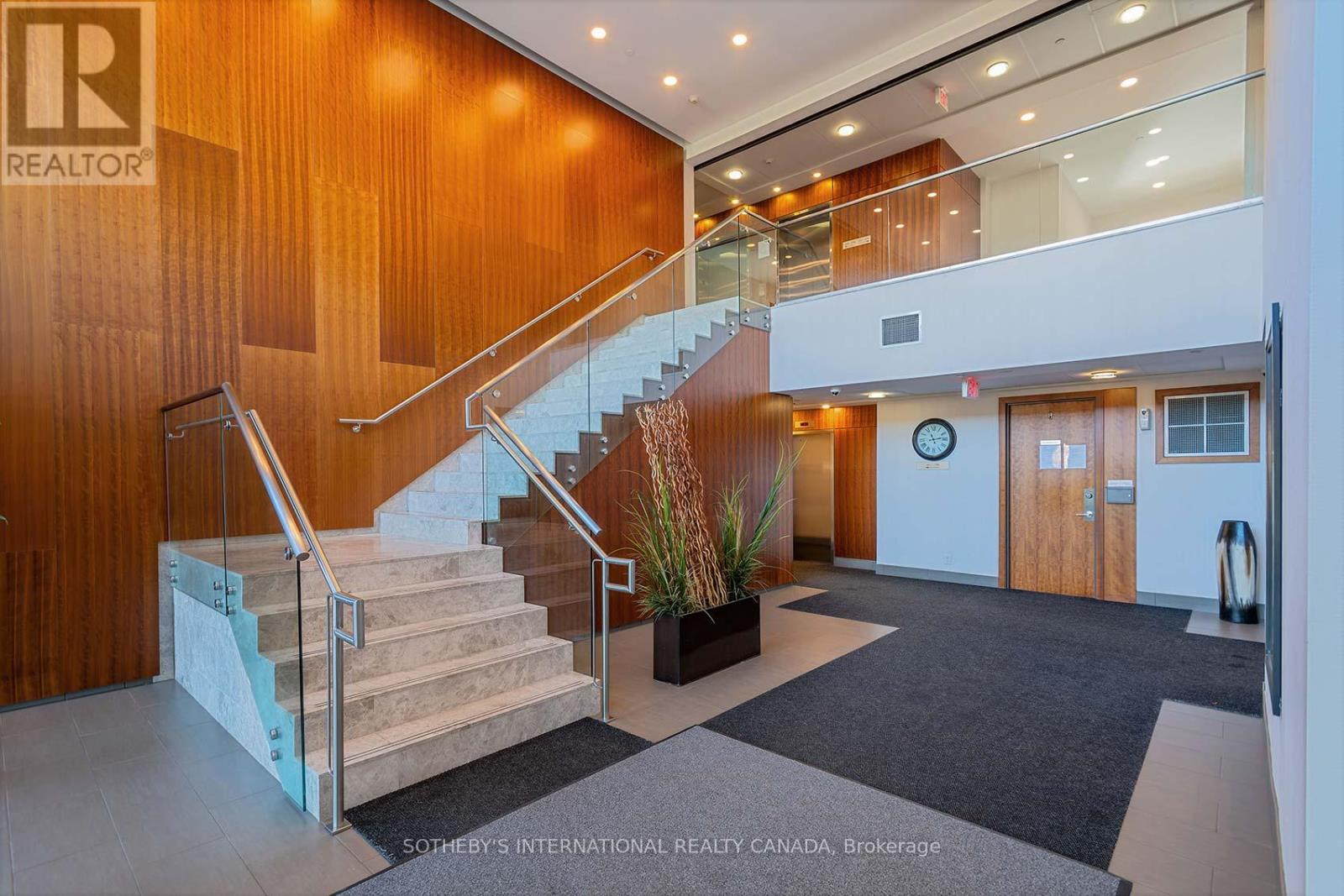 501 - 4700 Highway 7 Road, Vaughan (East Woodbridge), Ontario  L4L 0B4 - Photo 8 - N12451321