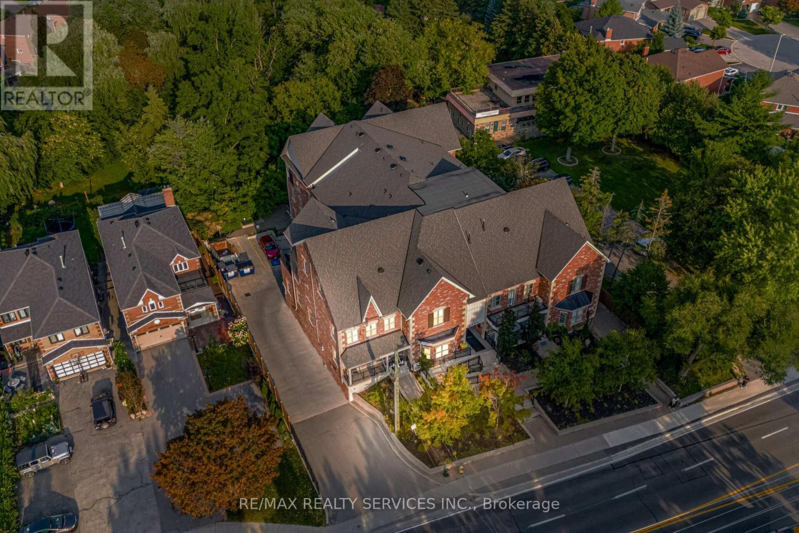 106 - 9589 Keele Street, Vaughan (Maple), Ontario  L6A 5M1 - Photo 1 - N12451350
