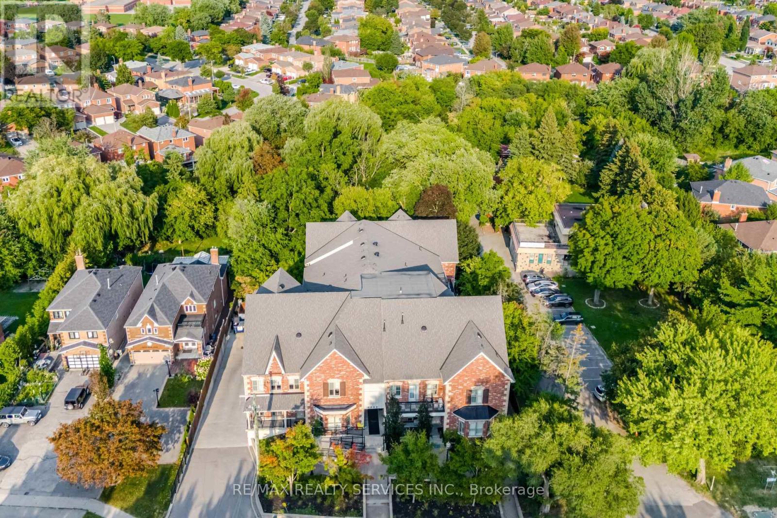 106 - 9589 Keele Street, Vaughan (Maple), Ontario  L6A 5M1 - Photo 2 - N12451350
