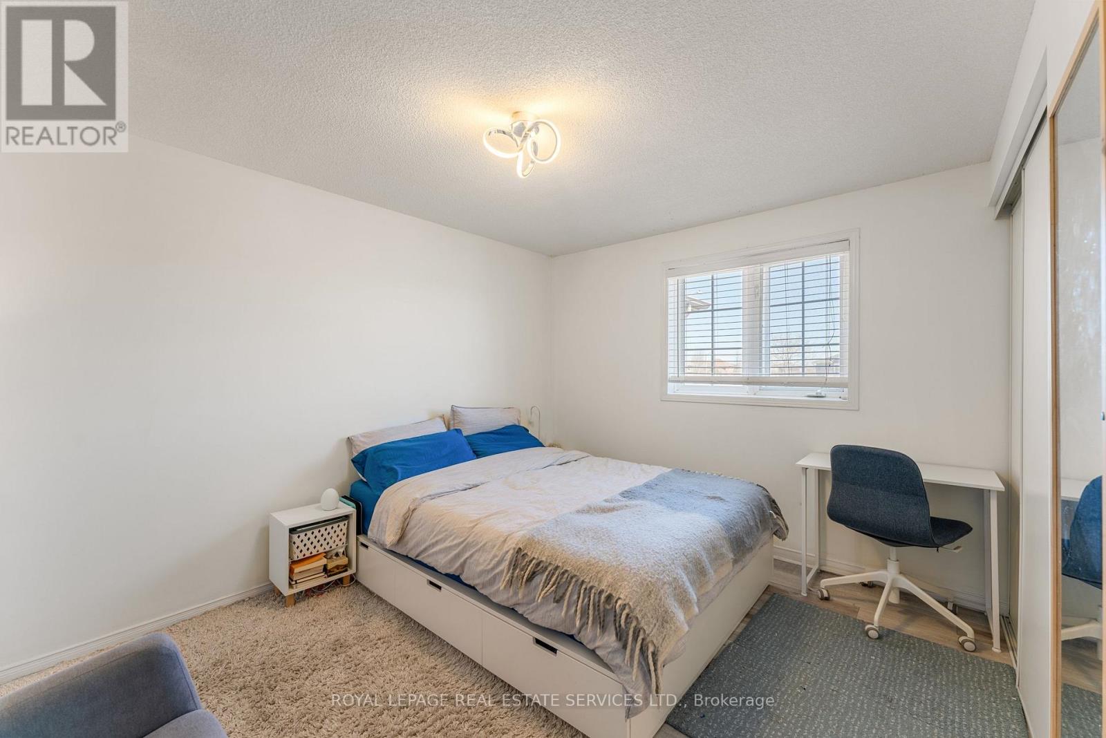 4 Weymouth Road, Barrie, Ontario  L4M 6R9 - Photo 10 - S12451294